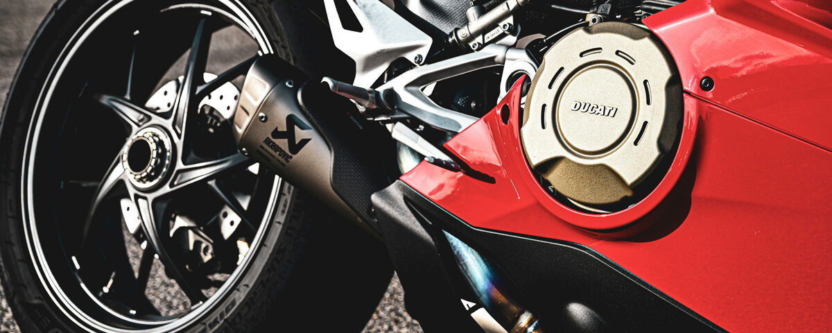 escapes-y-silenciadores-en-verano-que-modificaciones-de-moto-necesitan-homologacion-inaga-homologaciones