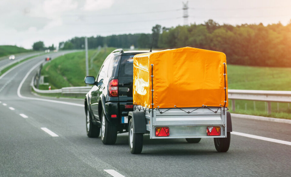 legalizar-remolques-ligeros-o-portaequipajes-cuando-es-obligatorio-pasos-y-normativa-inaga-homologaciones