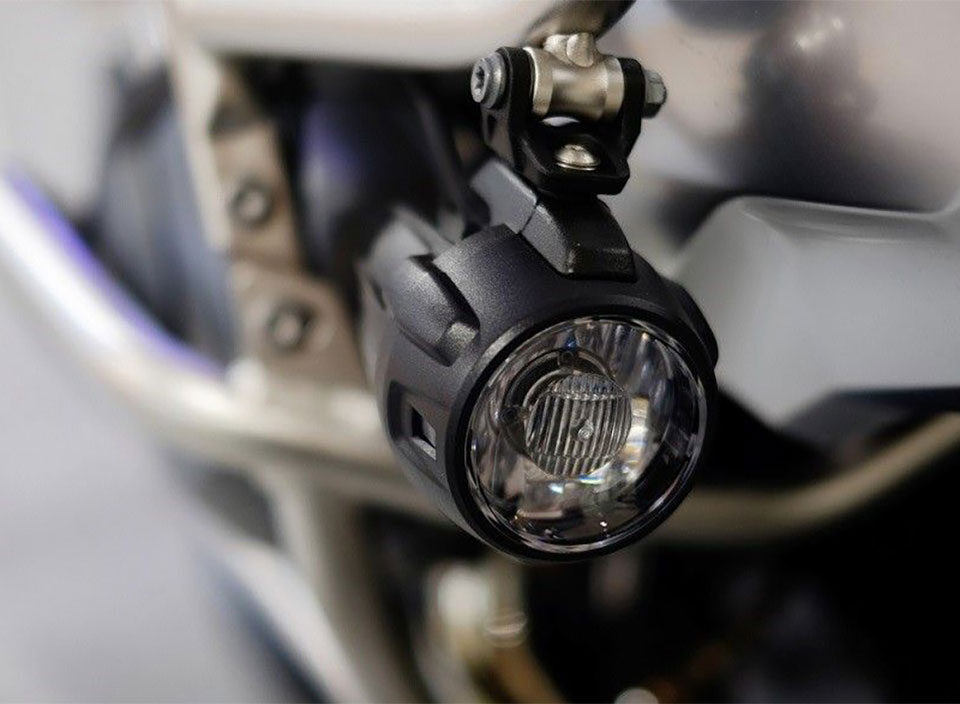 Legalizacion-de-iluminacion-en-motos-faros-antiniebl-LED-auxiliares-y-normativa-vigente-inaga-homologaciones2